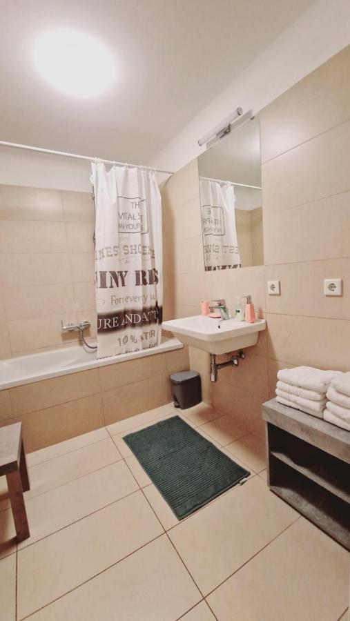 וינה Elegance Apartment מראה חיצוני תמונה