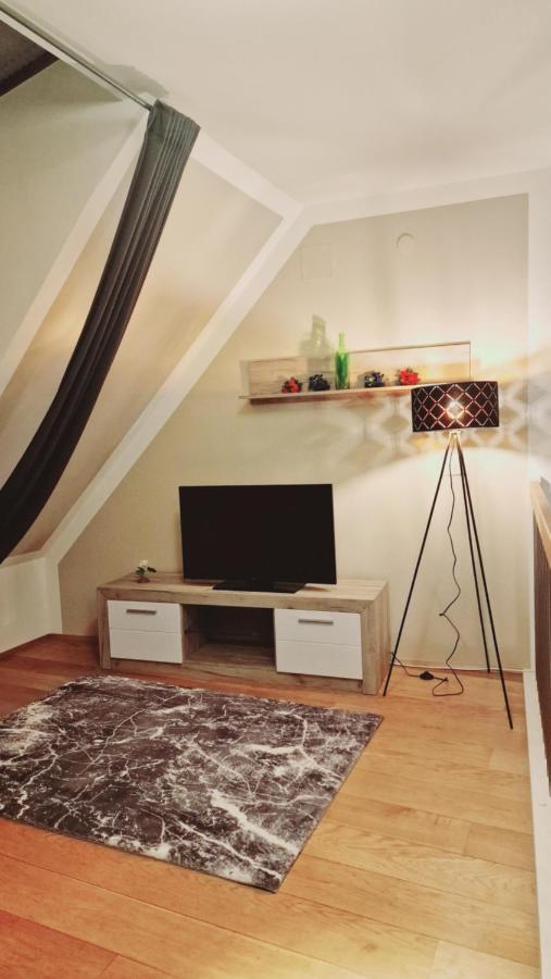 וינה Elegance Apartment מראה חיצוני תמונה